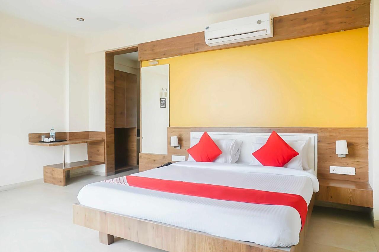 Collection O Sanskruti Resort Ширди Экстерьер фото